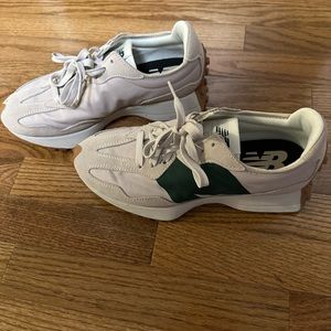 New Balance 327 'Timberwolf Nightwatch Green/Size 9.5 W/8 M